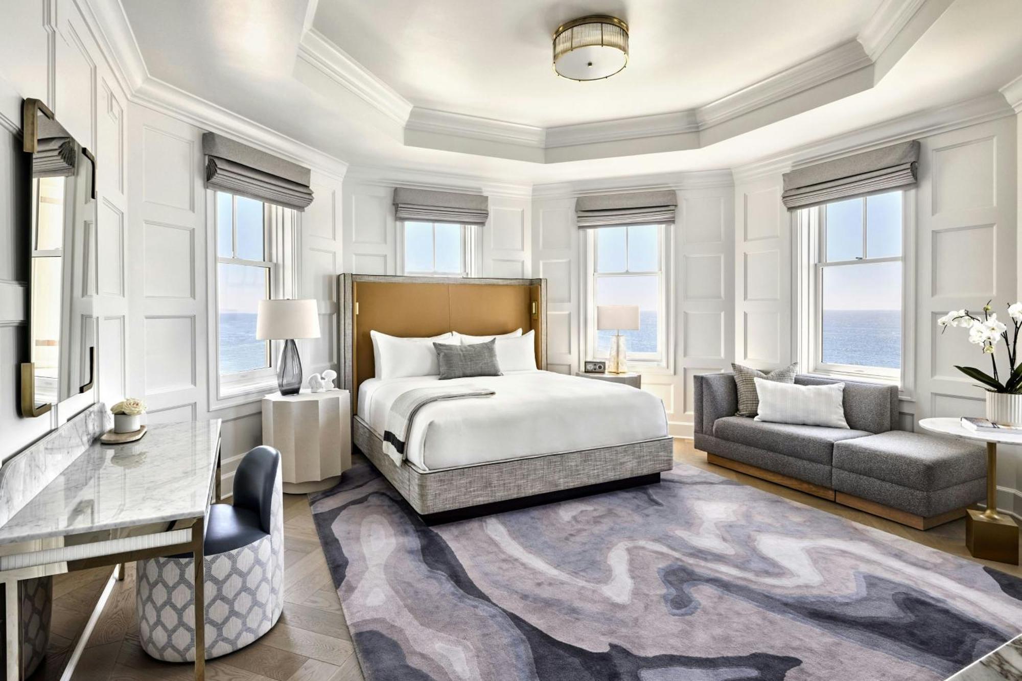 The Ritz-carlton,
