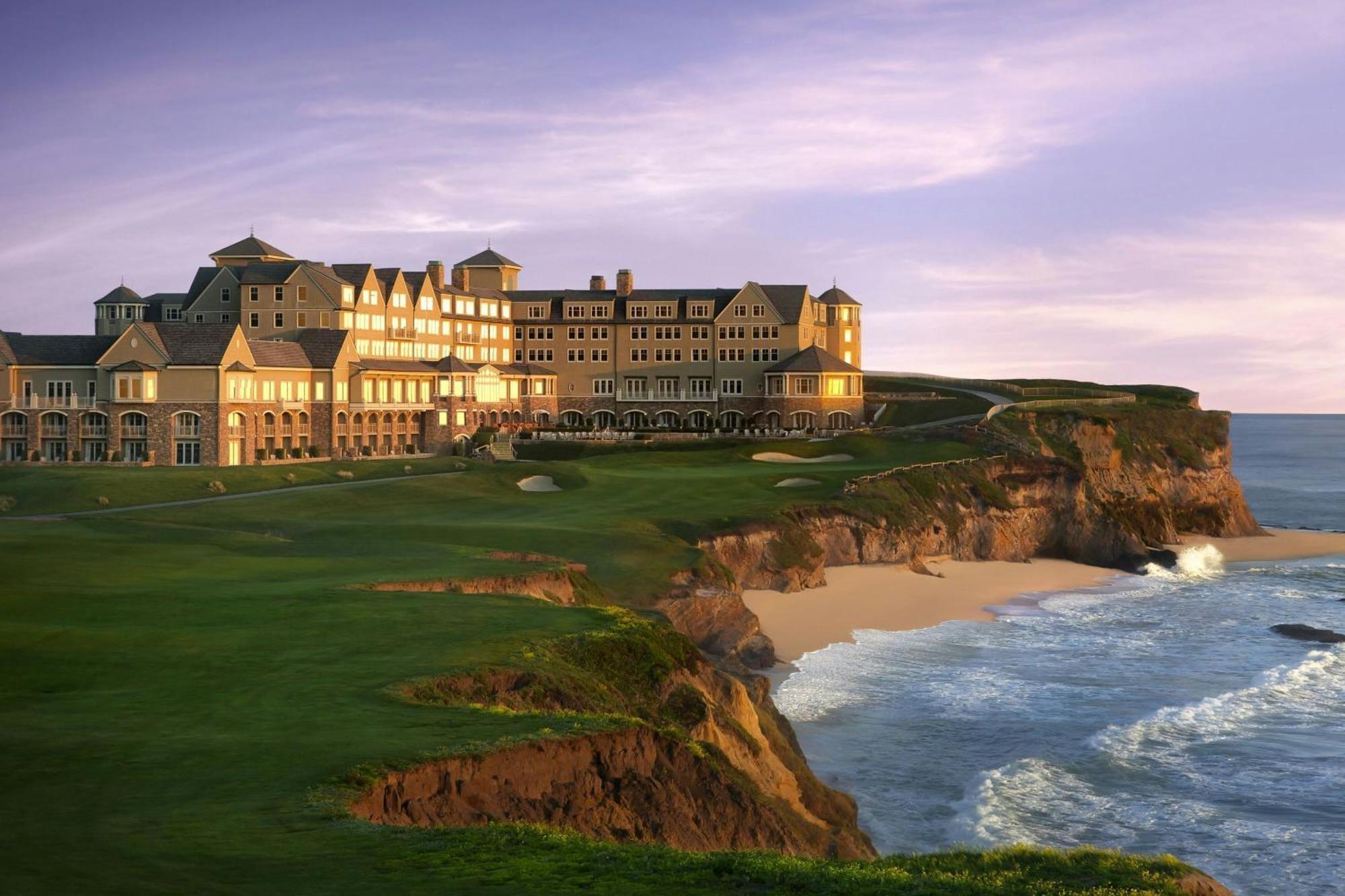 The Ritz-carlton, Hotel