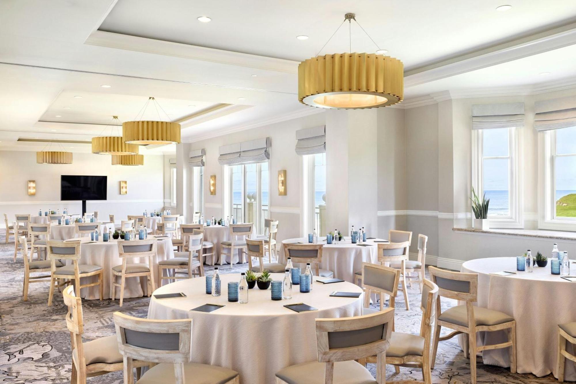 The Ritz-carlton, Hotel